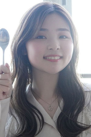Emiri Suyama portrait