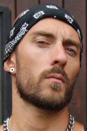 Enzo portrait