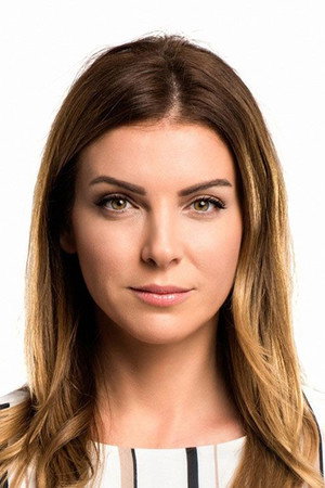 Özge Özberk portrait