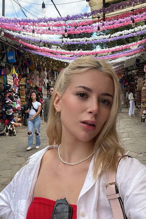 Angelique Lapiedra portrait
