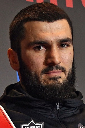 Artur Beterbiev portrait