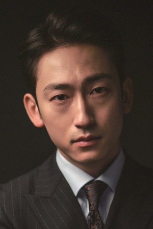 Lee Doo-seok portrait