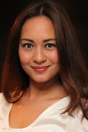 Maya Karin portrait