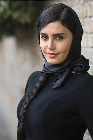 Elnaz Shakerdoost portrait