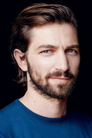 Michiel Huisman portrait