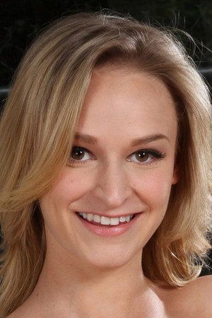 Emma Hix portrait