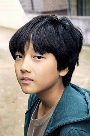 Lee Hyo-je portrait