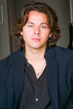 Tate Dewey portrait