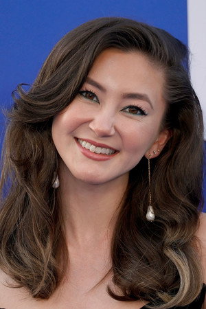 Kimiko Glenn portrait