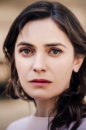 Sarah Haváčová portrait