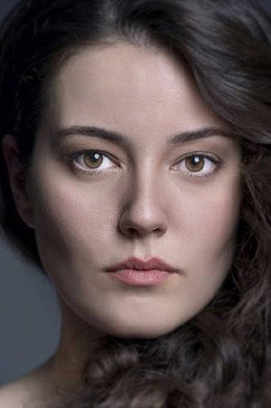 Pelin Akil portrait
