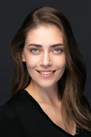 Öznur Serçeler portrait