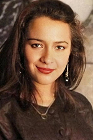 Julia Rais portrait