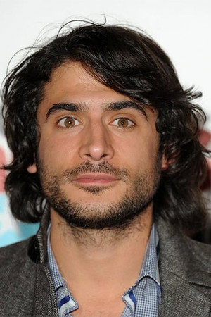 Marc Elliott portrait