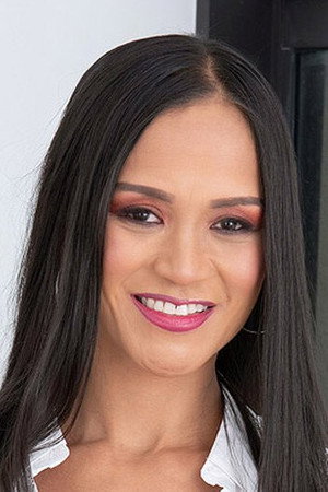 Jazmine Cruz portrait