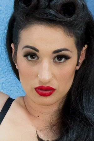 Arabelle Raphael portrait