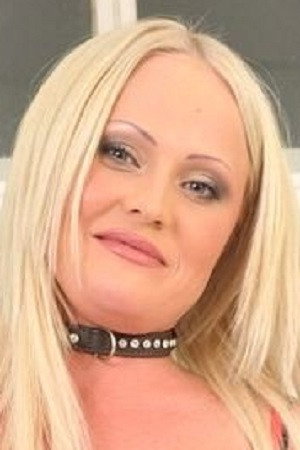 Tanya Star portrait