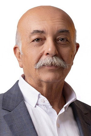 Settar Tanrıöğen portrait