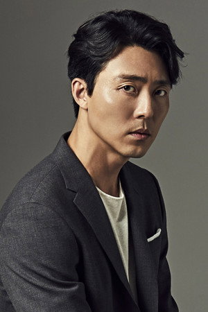 Lee Mu-saeng portrait