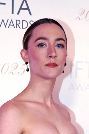Saoirse Ronan portrait