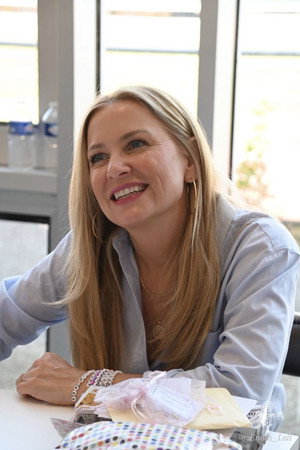 Jessica Capshaw portrait