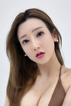Son Ye-ha portrait