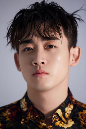 Liu Weilong portrait