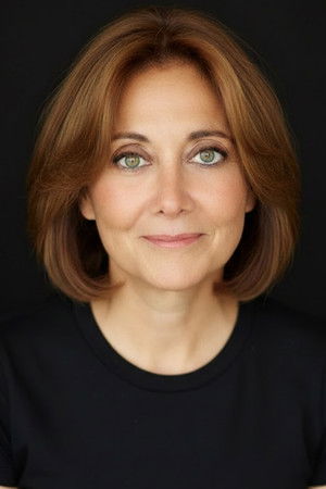 Tilbe Saran portrait