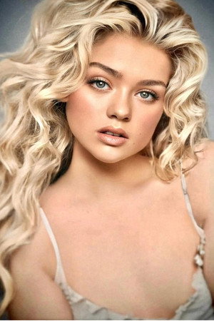 Sophia Bartolai portrait