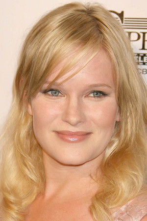 Nicholle Tom portrait