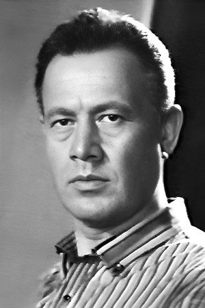 Nuri Altınok portrait