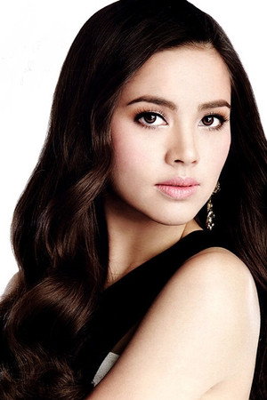 Urassaya Sperbund portrait