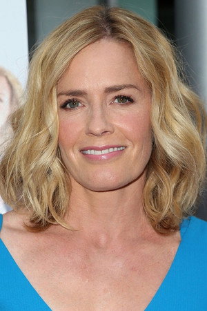 Elisabeth Shue portrait