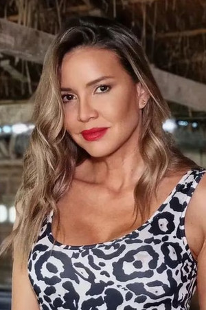 Dallys Ferreira portrait