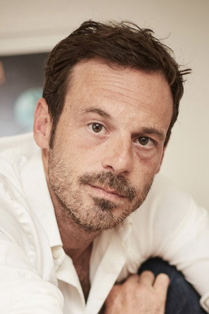 Scoot McNairy portrait