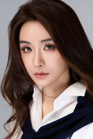 Qiu Xiaojie portrait