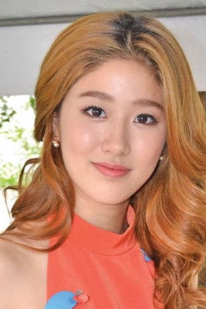 Jarinya Sirimongkolsakul portrait