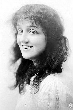 Florence Martin portrait