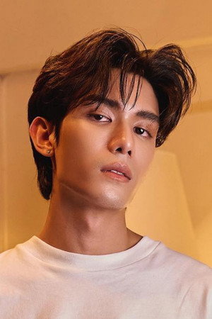 Siraphop Manithikhun portrait