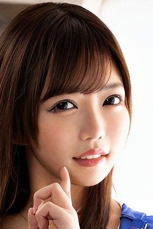 Reona Tomiyasu portrait