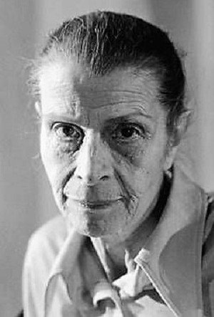 Lola Gaos portrait