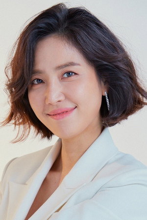 Shin Dong-mi portrait