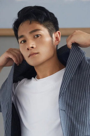 Huang Jilong portrait