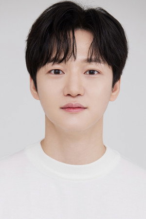 Seo Han-gyeol portrait