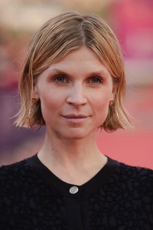 Clémence Poésy portrait