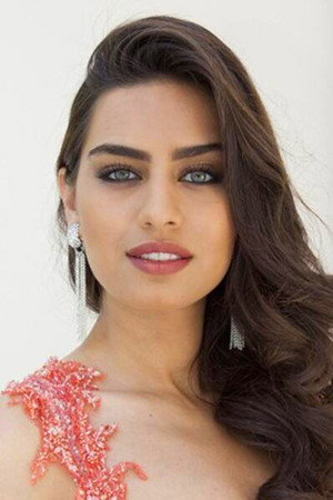 Amine Gülşe portrait