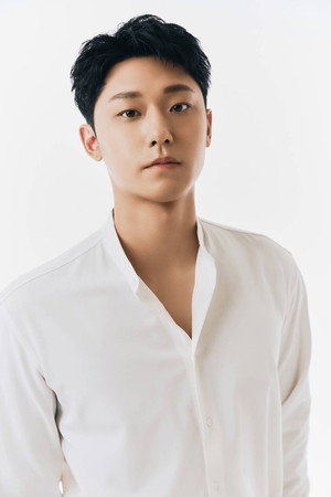 Lee Do-hyun portrait