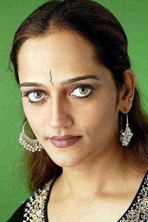 Chithra Iyer portrait