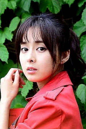 Lim Eun-kyung portrait