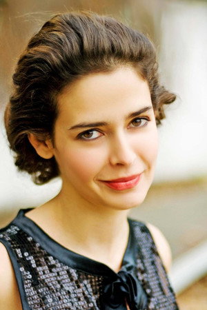 Pelin Batu portrait